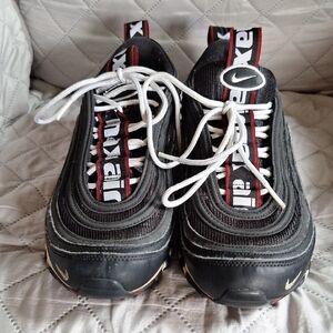 Nike Air Max Black and White Sneakers